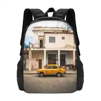 Ярко-желтый винтажный автомобиль в Гаване, Куба. Школьные сумки, рюкзак для ноутбука, уличная машина 